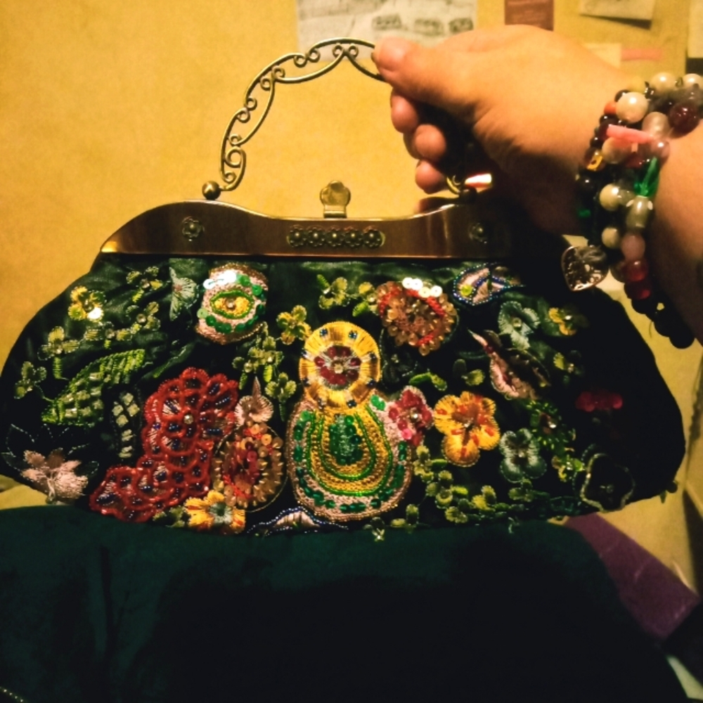 LULLU LALLA multicolor sequin/ bead/ diamante kisslock evening π - Picture 1 of 16